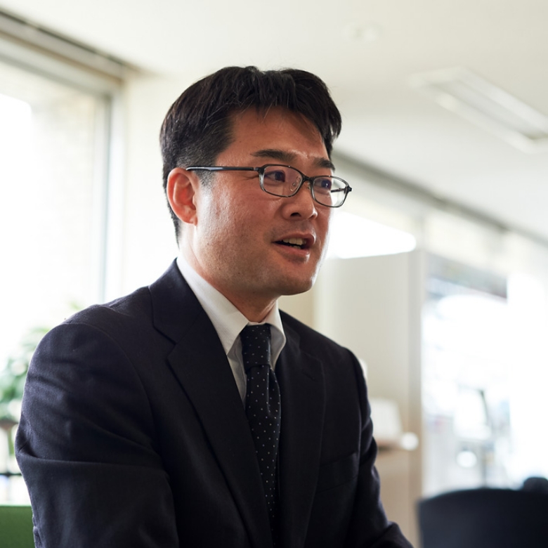 om02_interview01.jpg